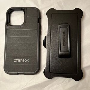 Otterbox IPhone 13 Pro Max Case and Clip NWOB